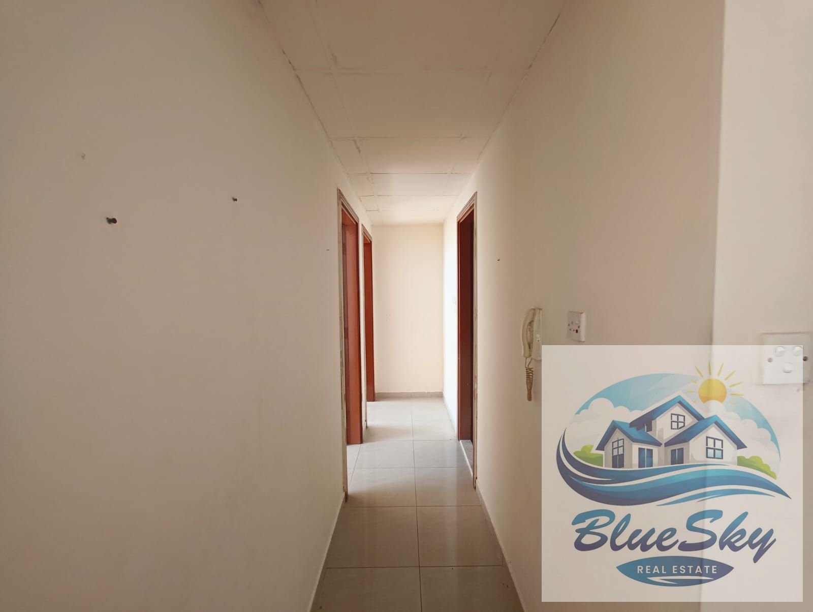 Hot deal. 2bhk no deposit and 2 months parking free 40k only for king faisal road
