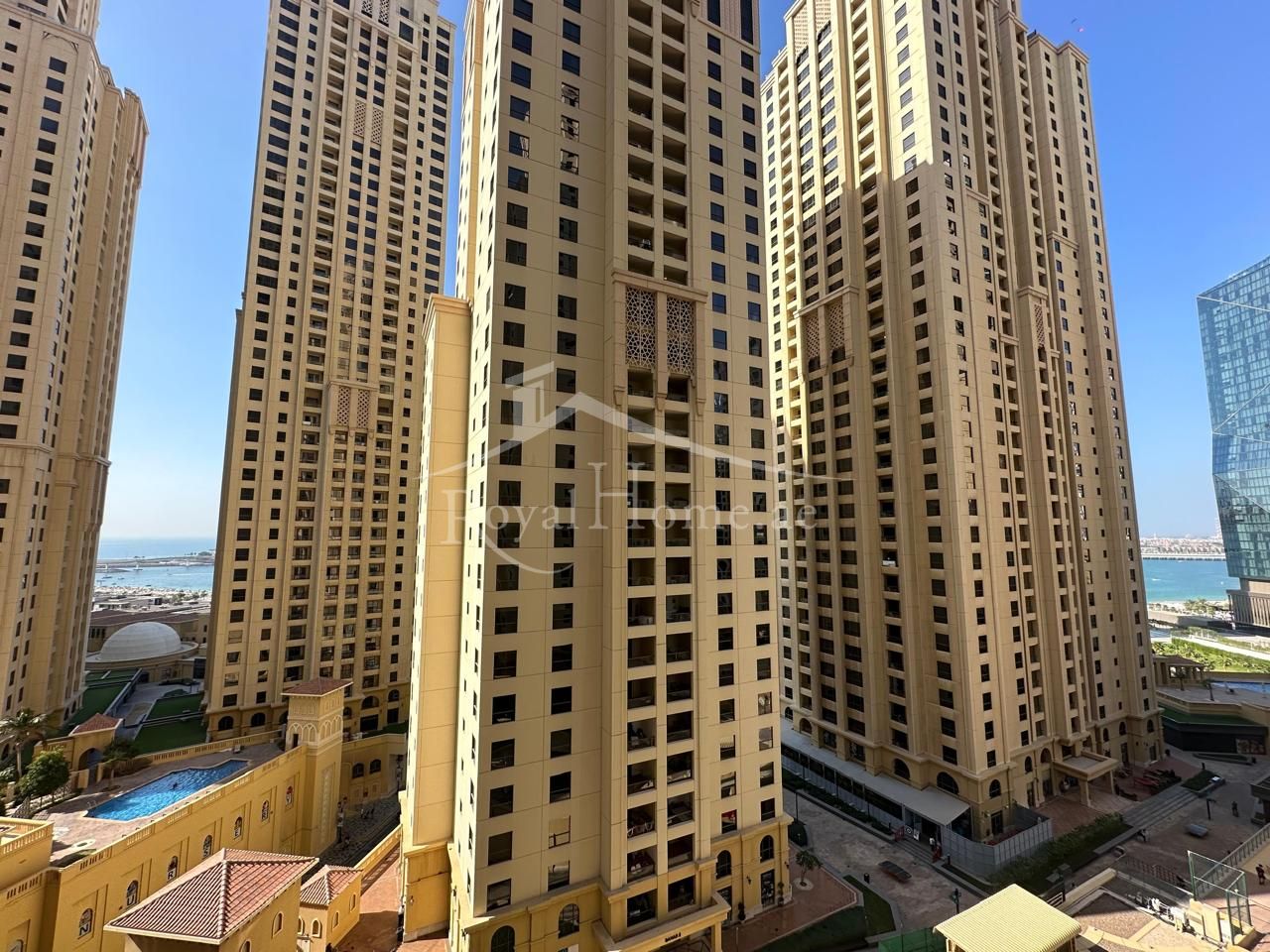 Premium 1BR Apartment | Beachfront | Unfurnished