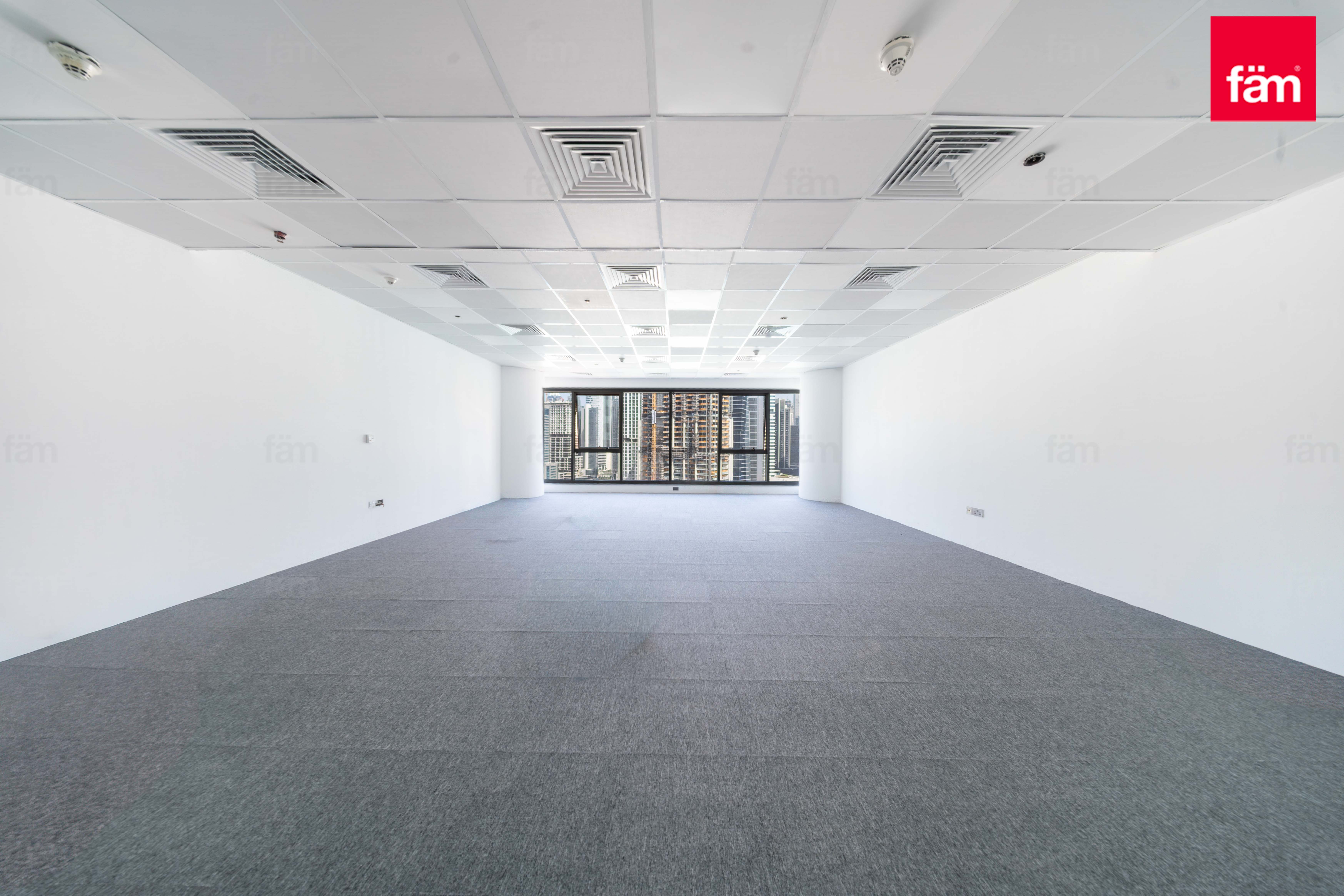 Semi Fitted | Low Floor | Community Expert