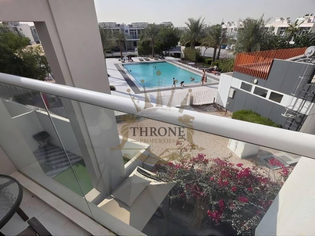 SINGLE ROW- POOL VIEW- UPGRADED- EXTENDED UNIT