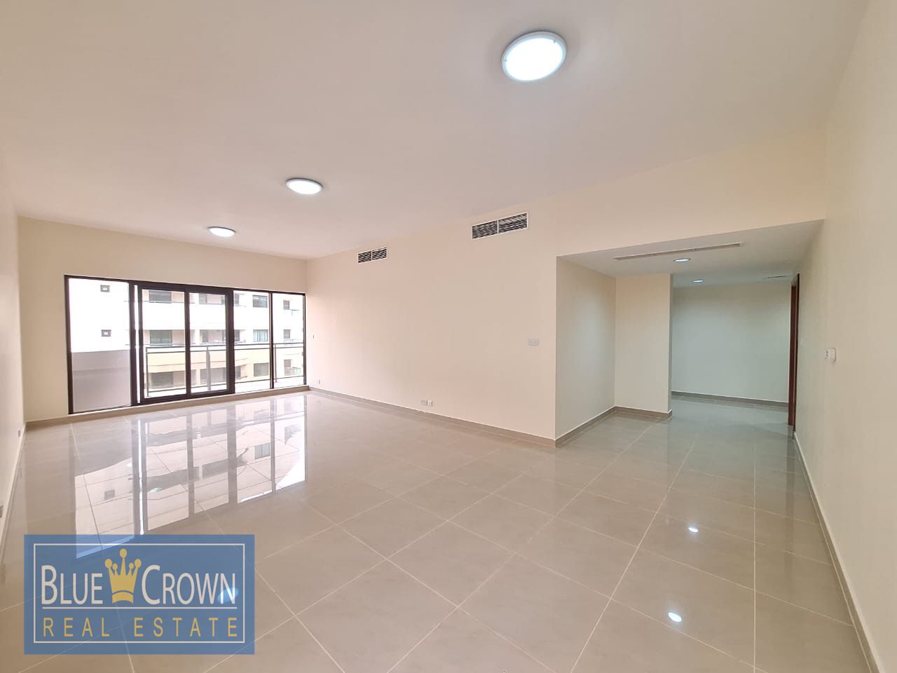ROAD FACING HUGE BALCONY READY TO MOVE