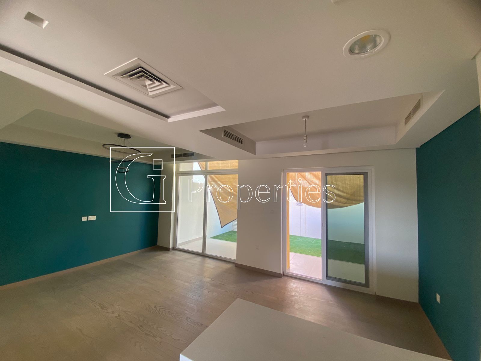 3BR+Roof Terrace | Back-to-Back | Vacant April