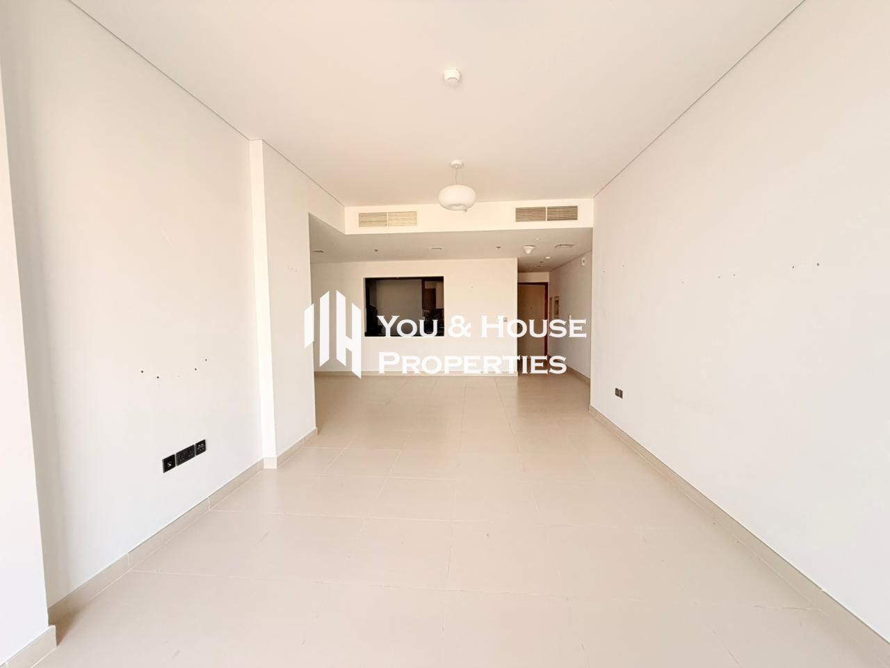 Stunning & Smart 2Bedroom I Well Maintained I Convenient Location
