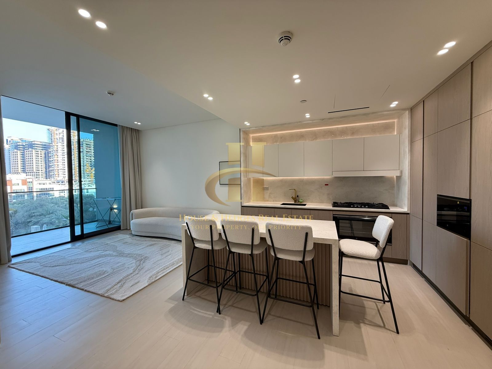 Pool/Park View | High Floor | Kitchen Appliances