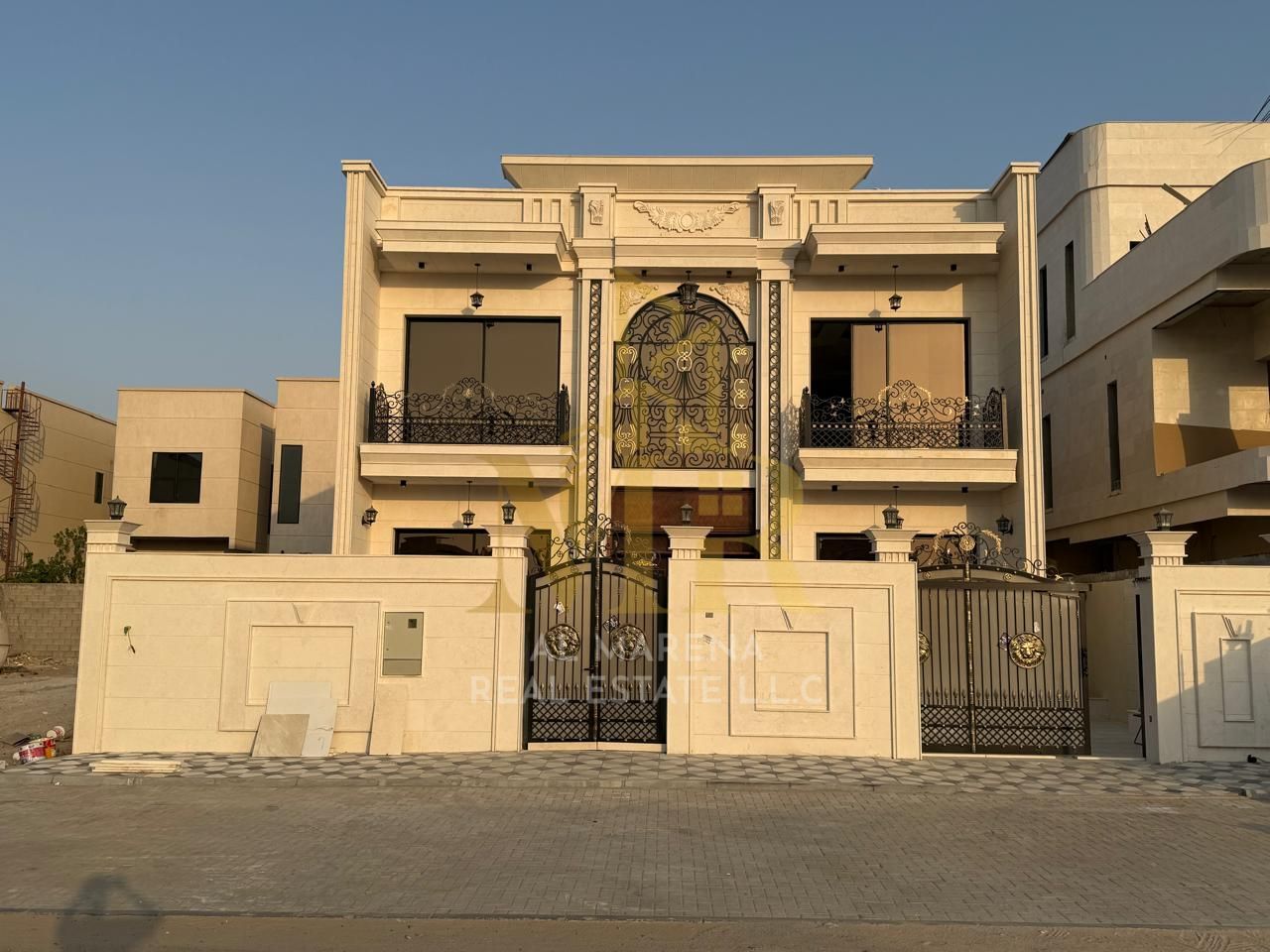 A villa with air conditioning included, on the main street, ready to move in, in the most prestigious area of Ajman. Freehold ownership for all nati