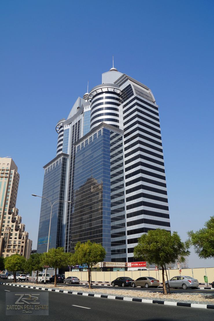 956 sqft)READY TO MOVE Office SIT TOWER RENT:95K Spacious Bright Office