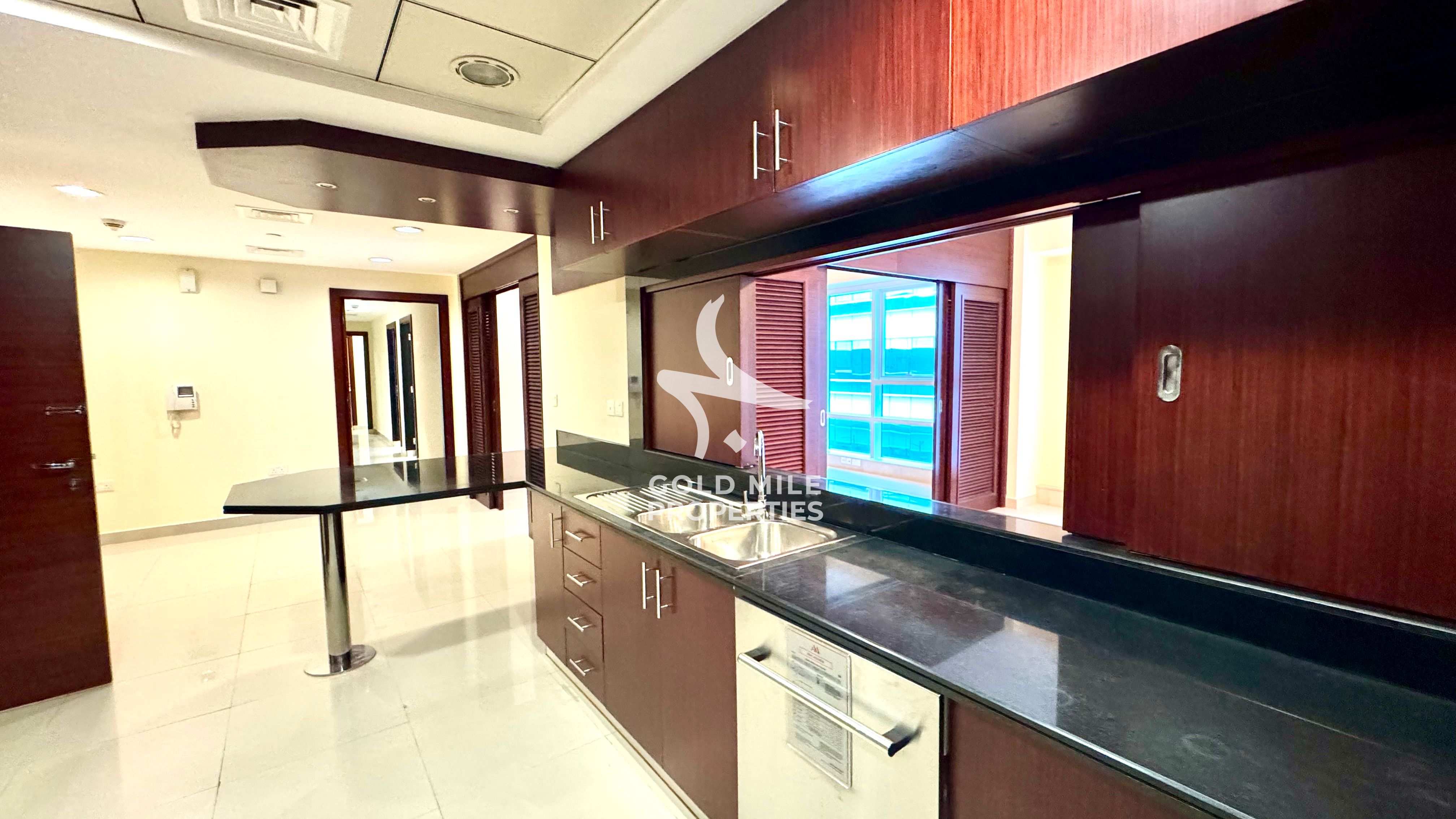 Huge & Luxury 2-Br || World Class Amenities || Close to the Metro