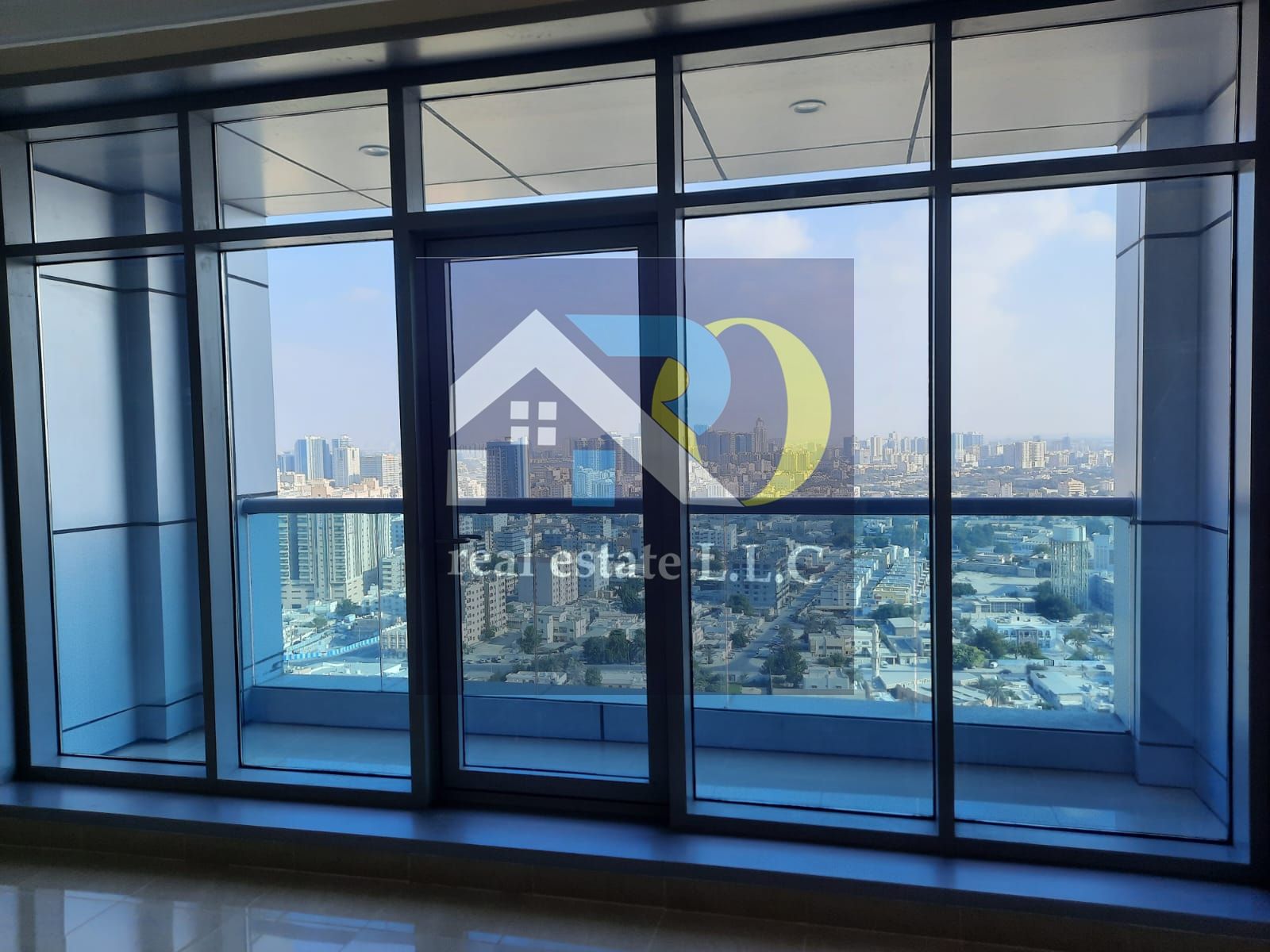 1BR Apartment for Sale in Corniche Residence | City View | High Floor |