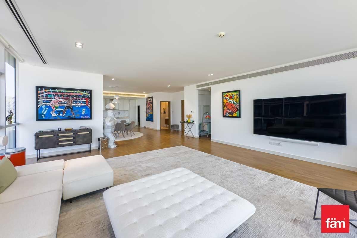 Rare Corner Unit | Largest 3 Br Layout In Market