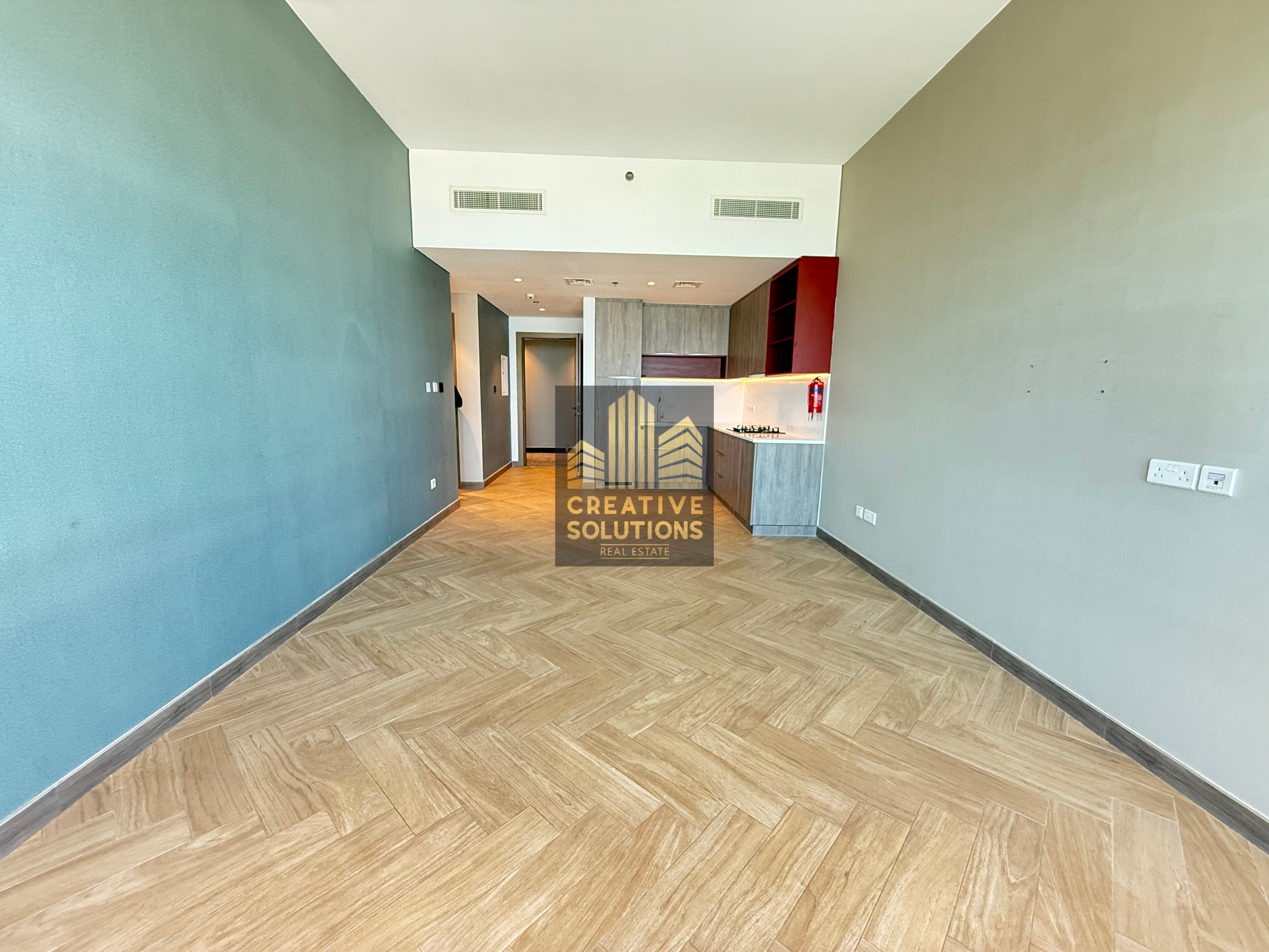 SEMI FURNISHED ONE BEDROOM ALL BILLS INCLUDING SEA & SZR VIEW NEAR METRO