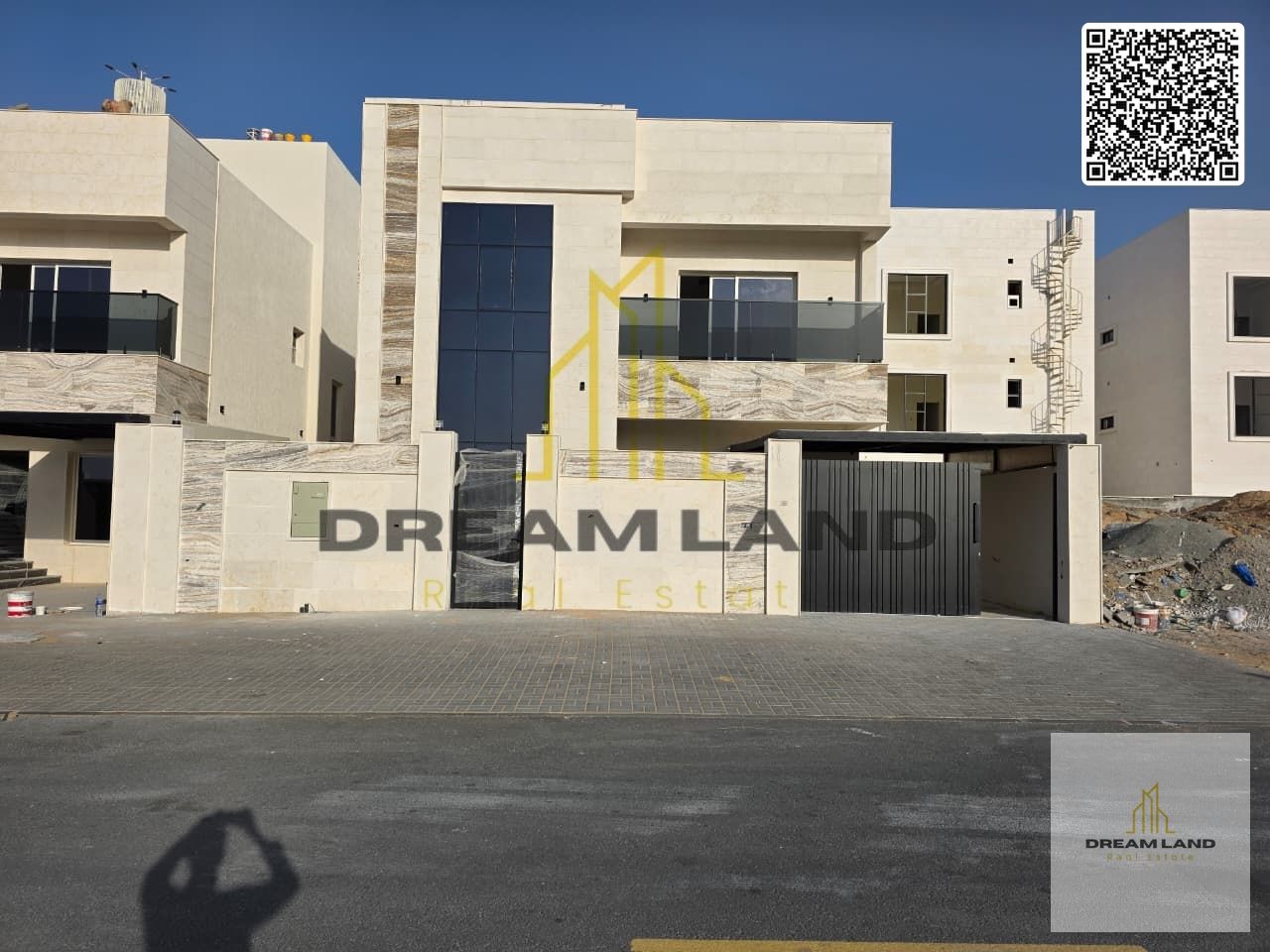 Exceptional opportunity for upscale living or investment | Modern luxury villa with 5 bedrooms, two floors, and a roof terrace