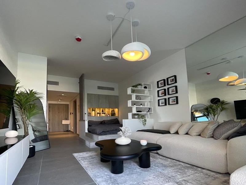Vacant | Upgraded Furnished | Direct Pool Access