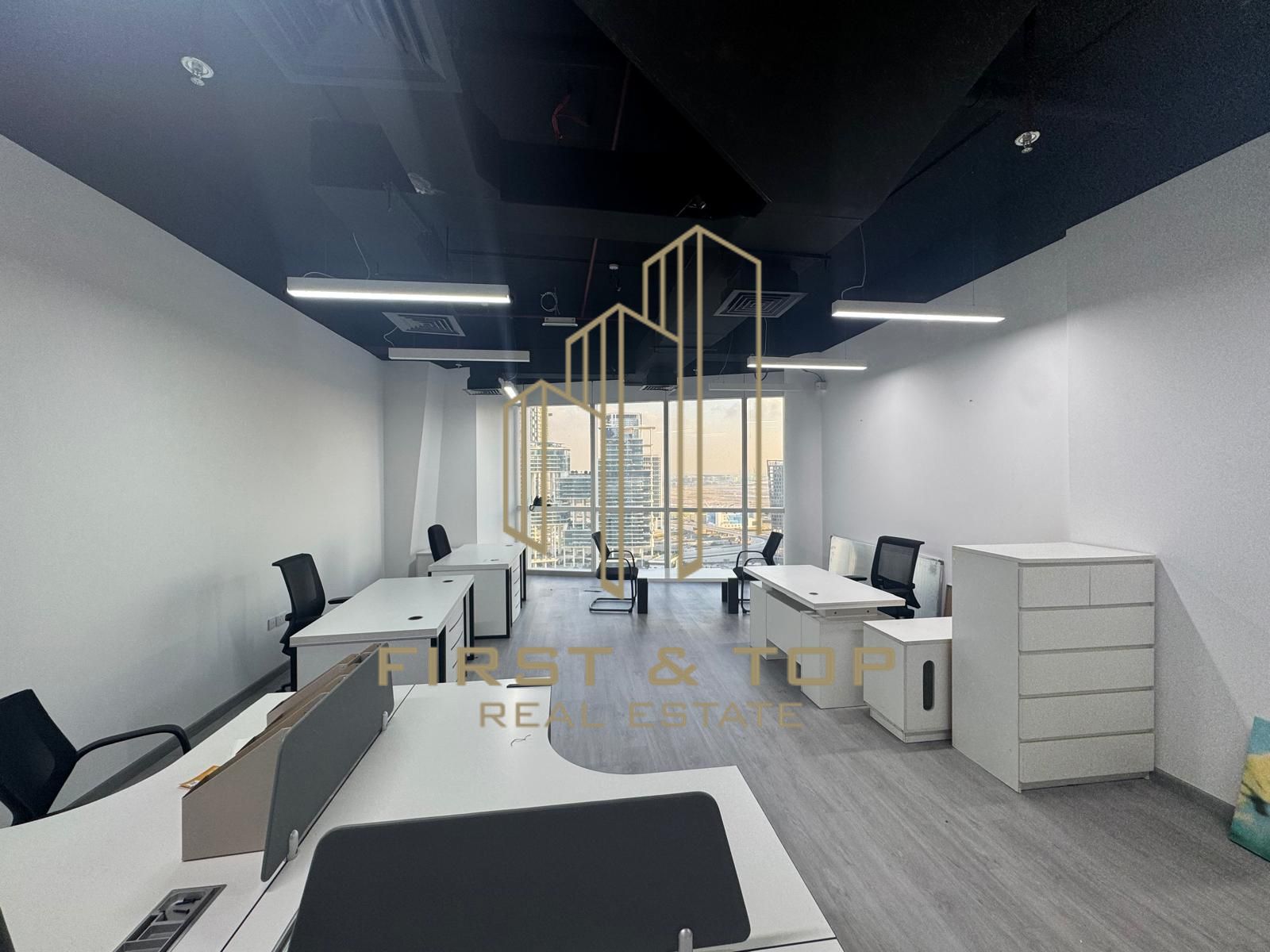 Unfurnished | Canal View | High Floor