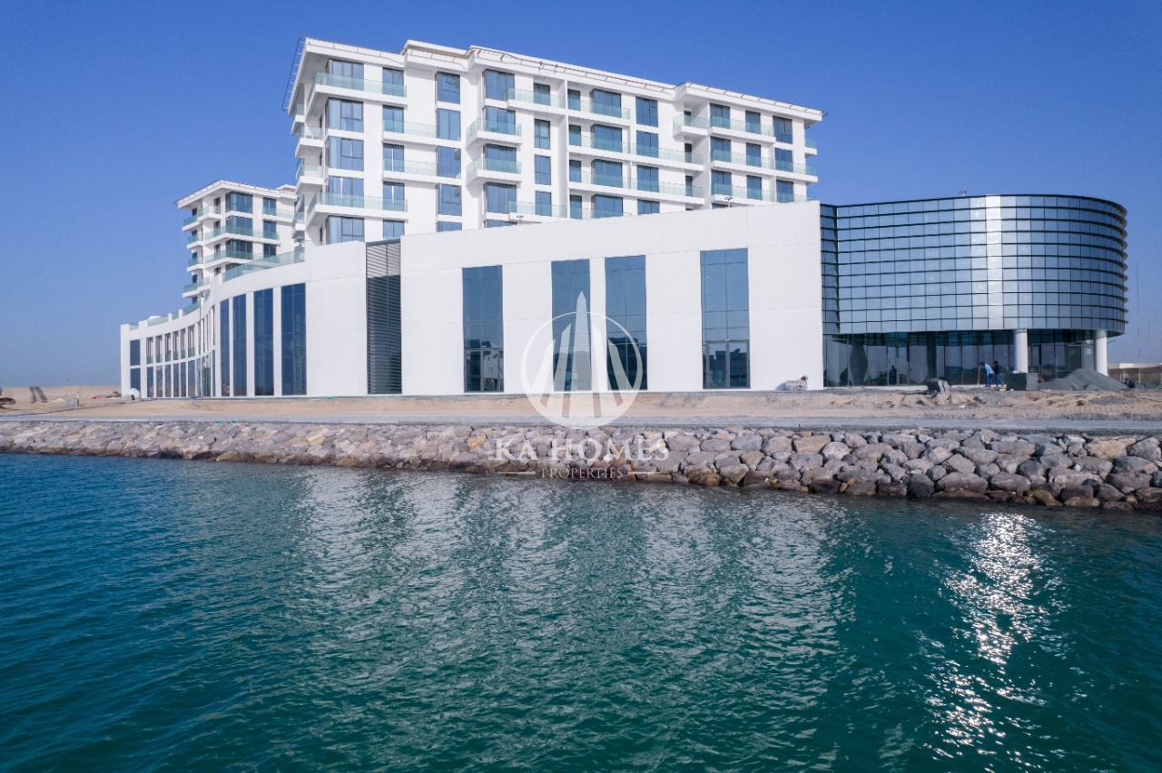 Apartment ready for immediate occupancy. . . Highest return on investment. . . Installment options available. . . Directly on the sea.