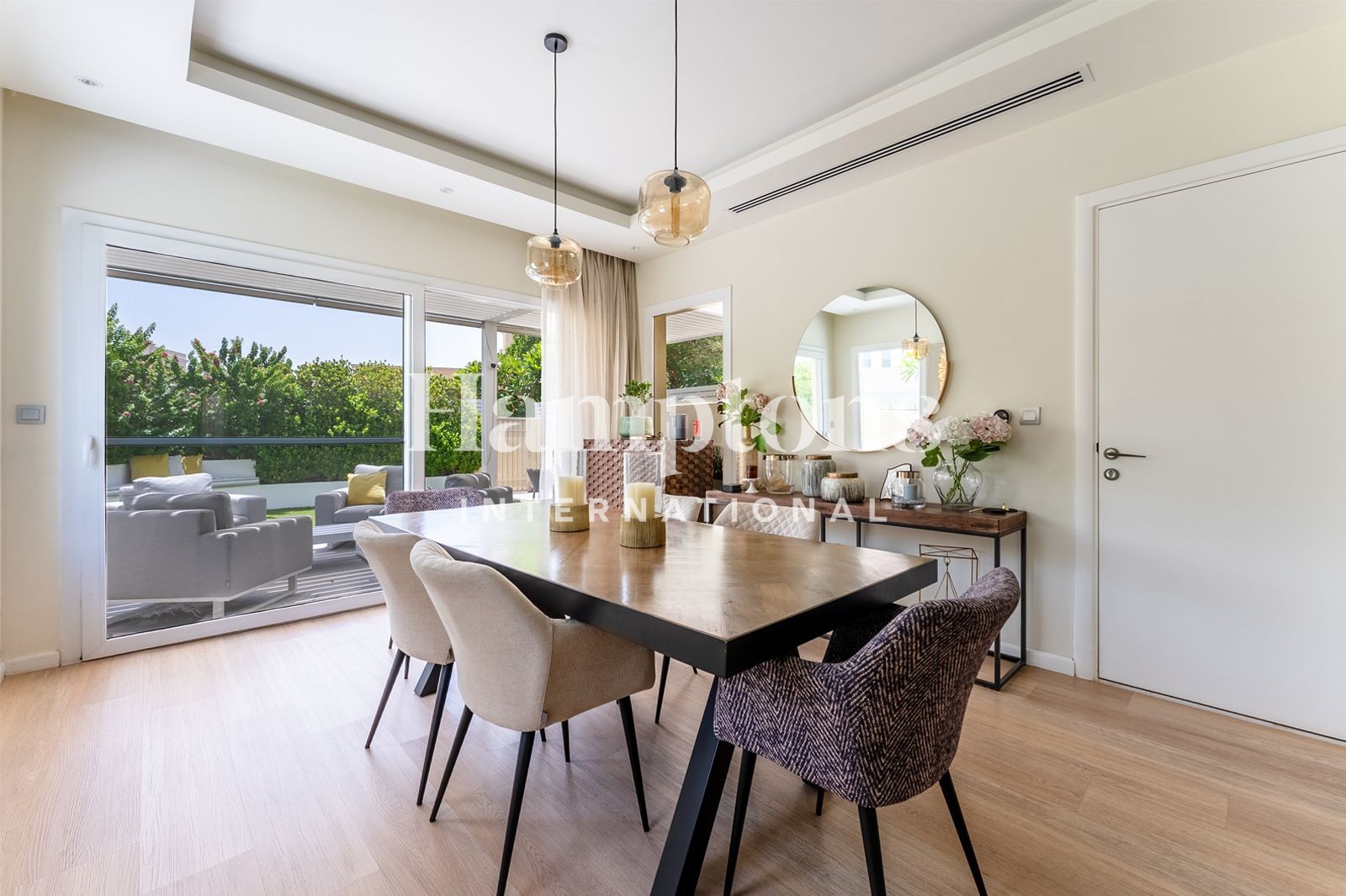 Elegant & Modern villa I Upgraded I Corner unit