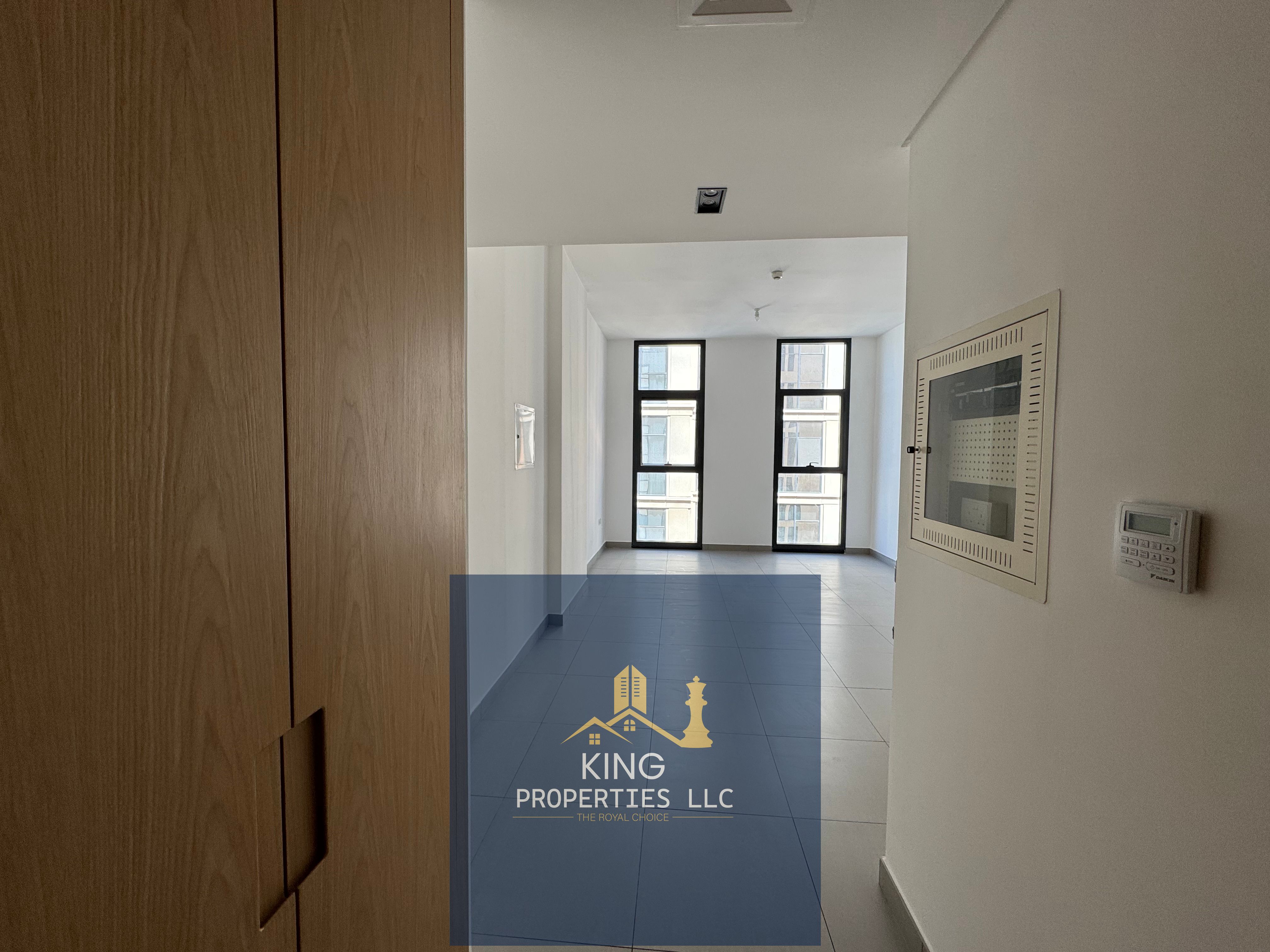 Stunningw Views, Medium Studio With Extra Sqft Available For Rent