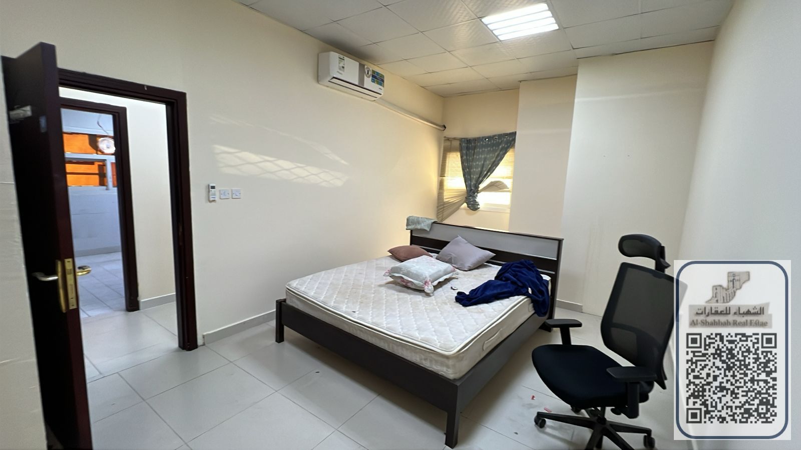 Two-bedroom apartment with a living room, suitable for employees, in a prime location in Al-Muwayhat.