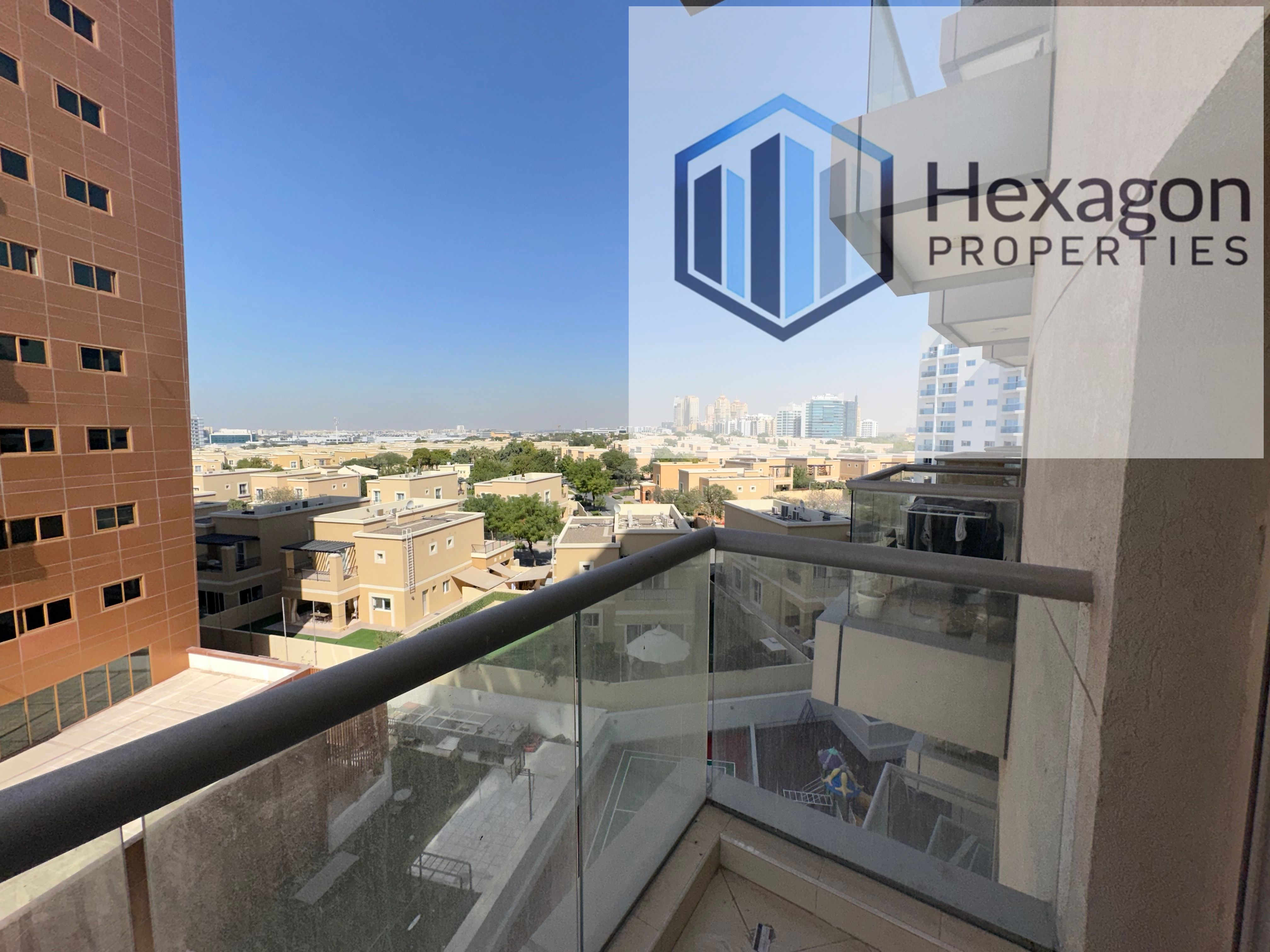 HUGE 1BHK APARTMENT||DOUBLE BALCONY||OPPOSITE TO SILICON CENTRAL MALL||AED70K