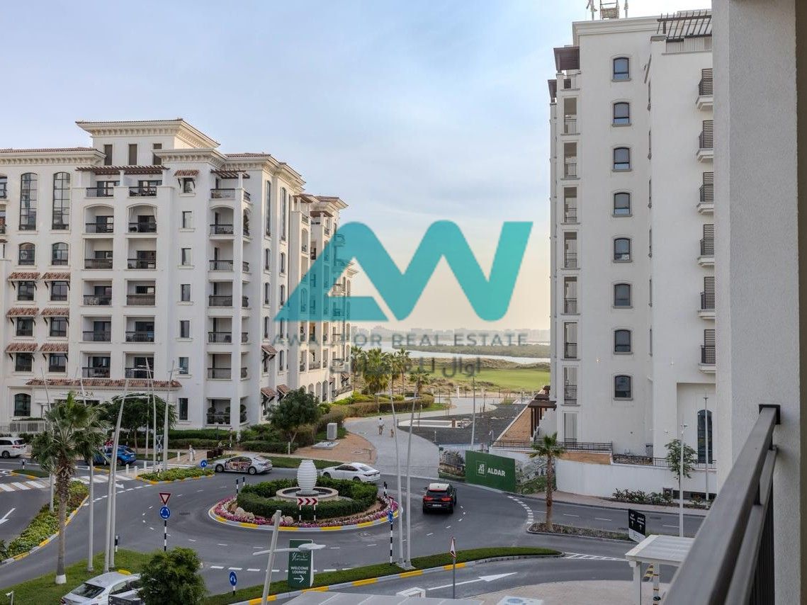 Furnished 1BR High Floor | Partial Canal View