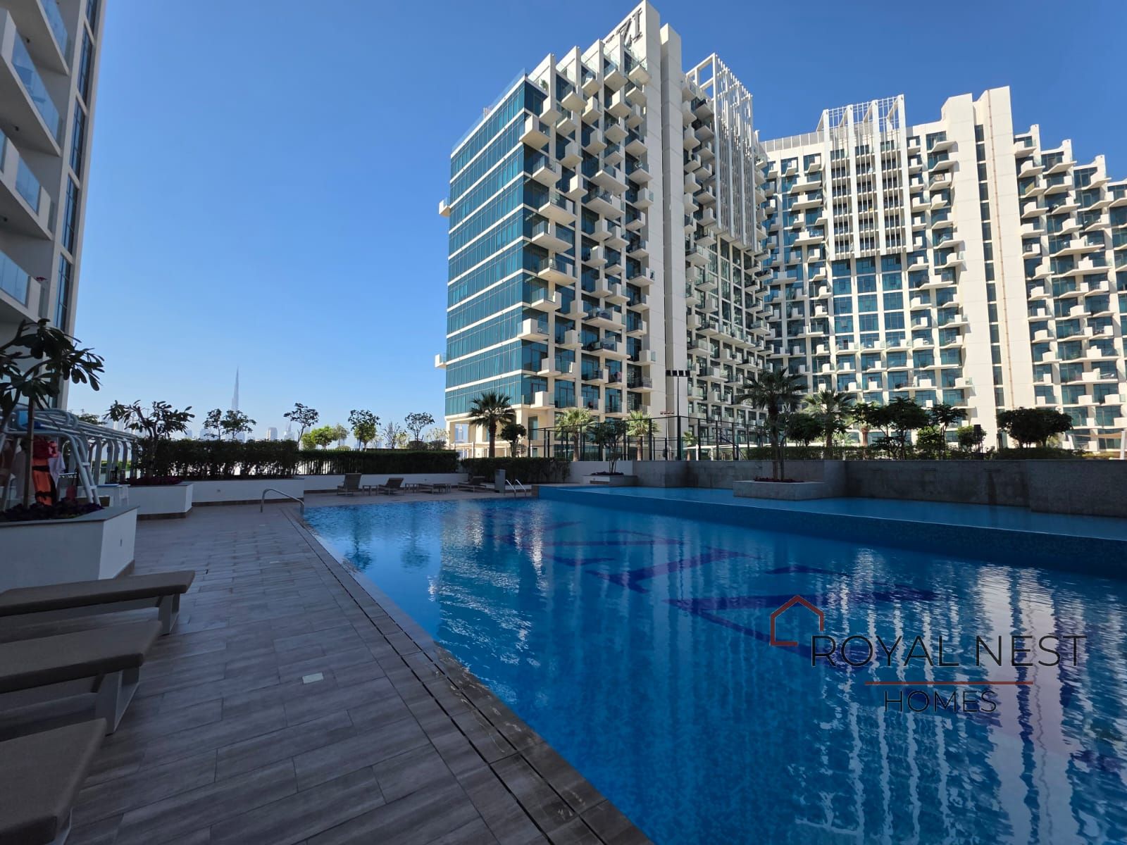 Vacant I Pool View I Low Floor| Ready To Move