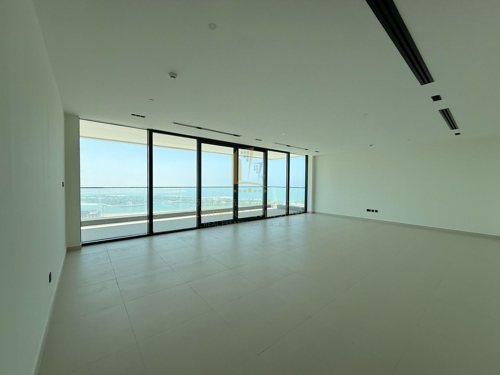 Luxury Apartment for Rent in Al Khan – Sharjah | Stunning Sea View