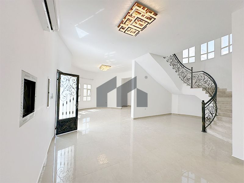 Spacious 6BHK villa | Expansive Yard | Extension