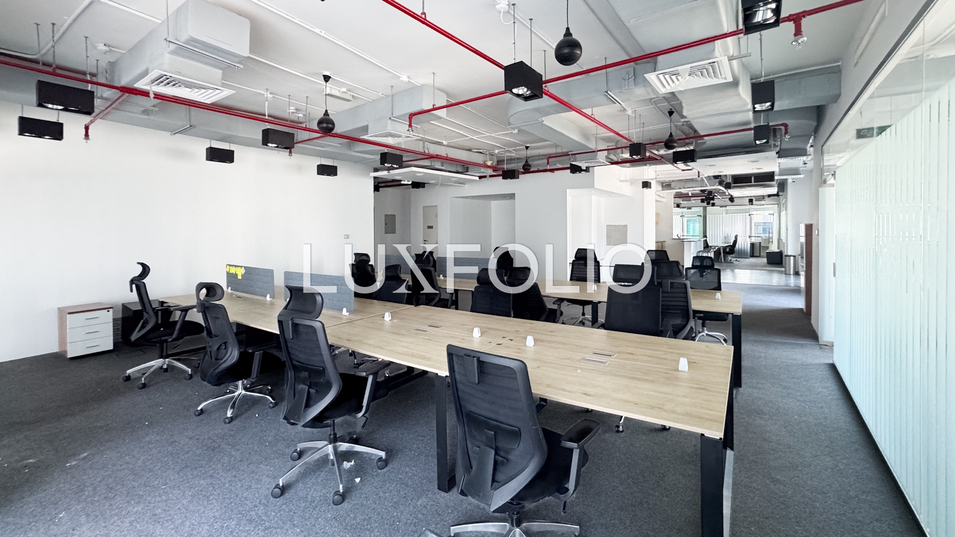 Close to Metro | Furnished | 6 x Parking