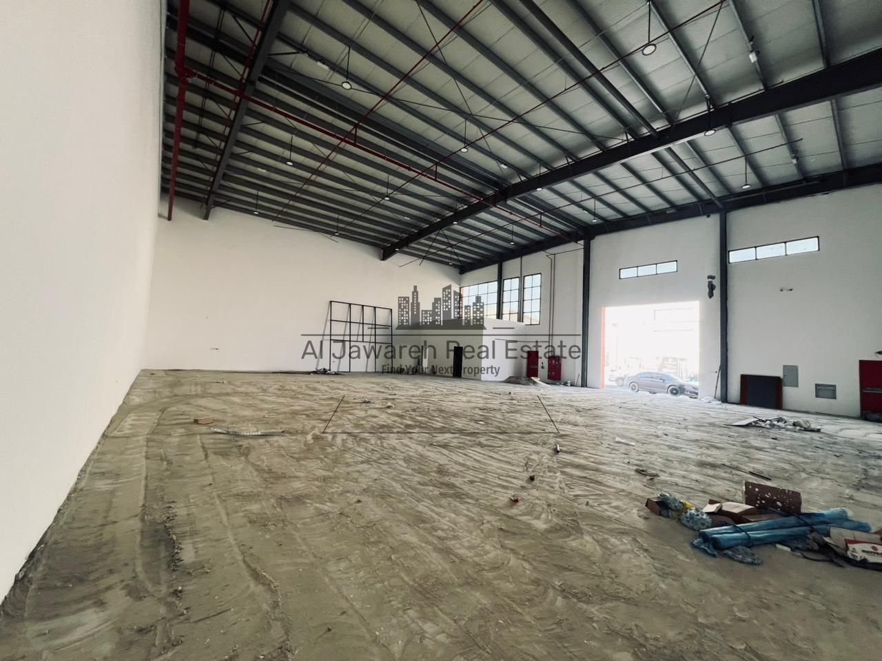 Code 3133 – Annual Warehouse for Rent An excellent warehouse rental opportunity located in Umm Al Quwain, offering a strategic location suitable