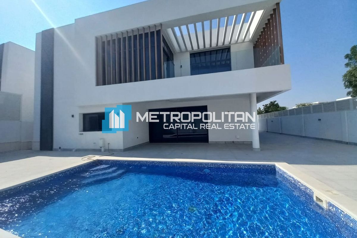 Private Pool | Corner 5BR | Majlis | Upgraded