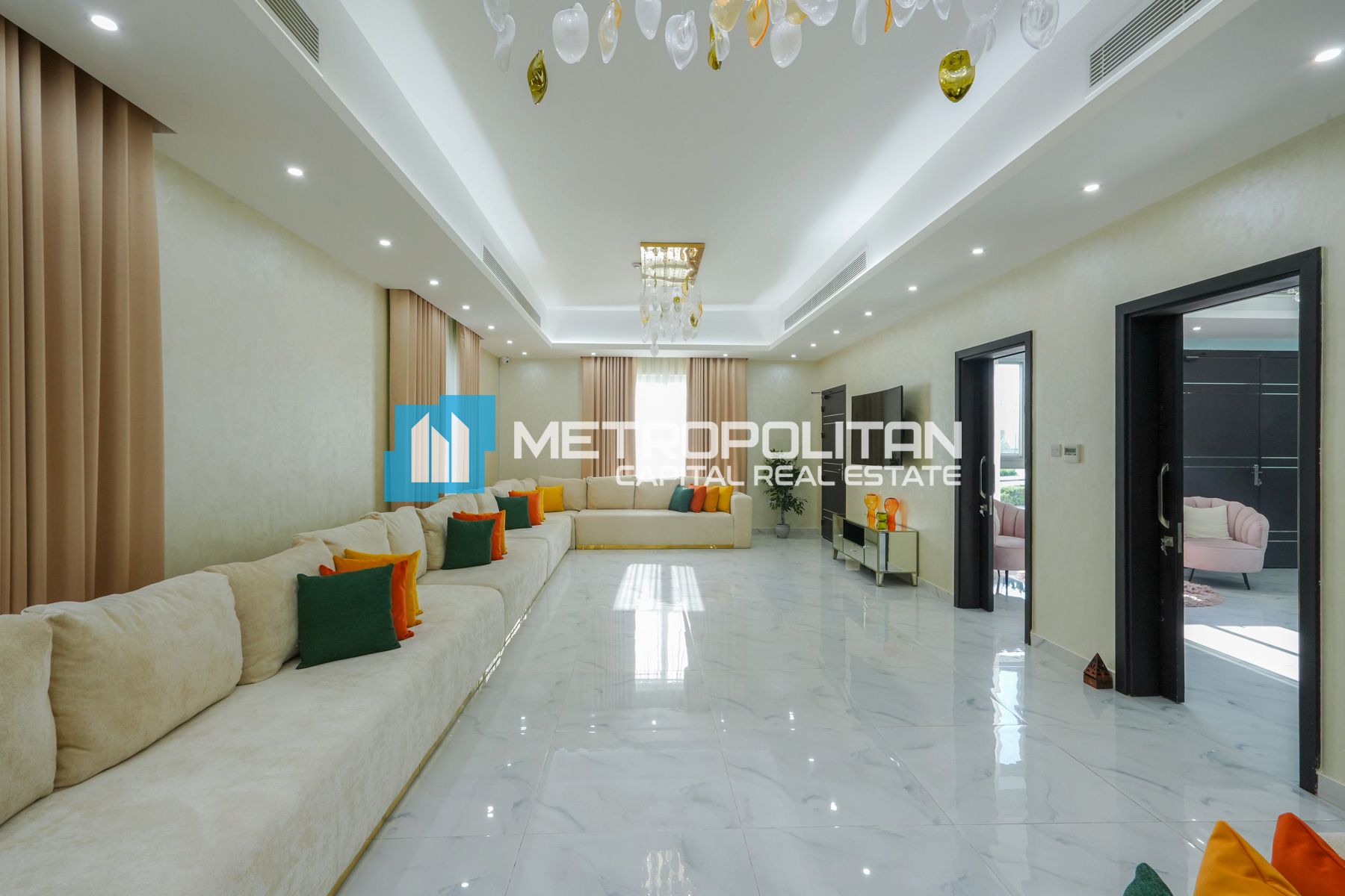 Single Row | Huge Plot | 2 Majlis |Outside Kitchen