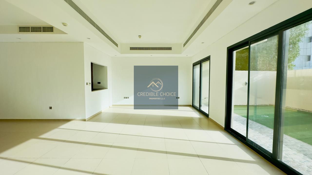 4BHK + Maidsroom | Near School | Peaceful Living