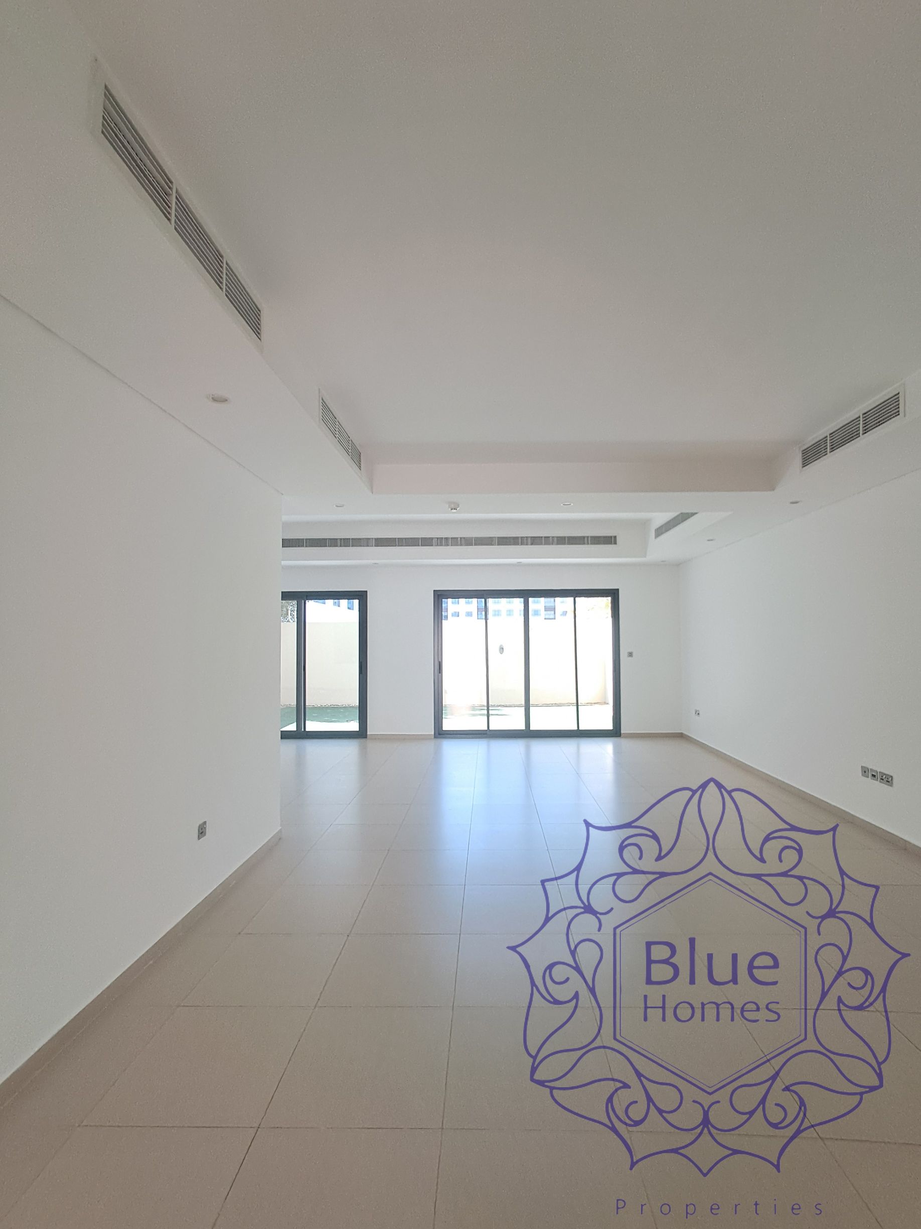 Spacious Luxury 4bhk villa | maidroom | Store room | 2 parking | gated community