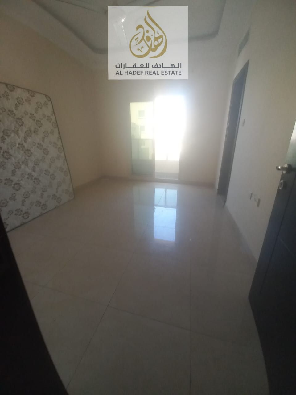 vailable now a 1 Bedroom + Living Room apartment in a very lively and strategic area in Al Nuaimiya 2. The apartment is located near Al Ain Hotel and