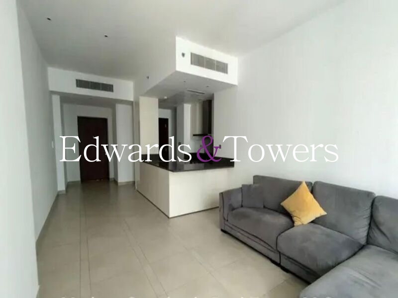 Ready to move | Unfurnished | Luxury building