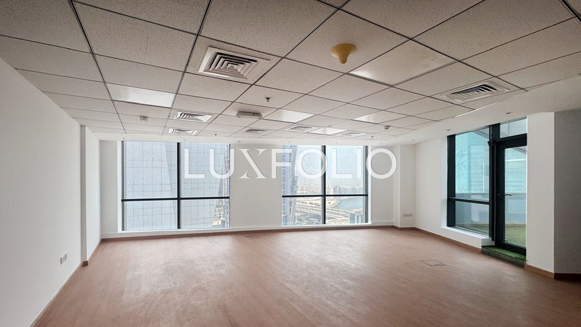 Close to Metro | Fitted | Private Balcony