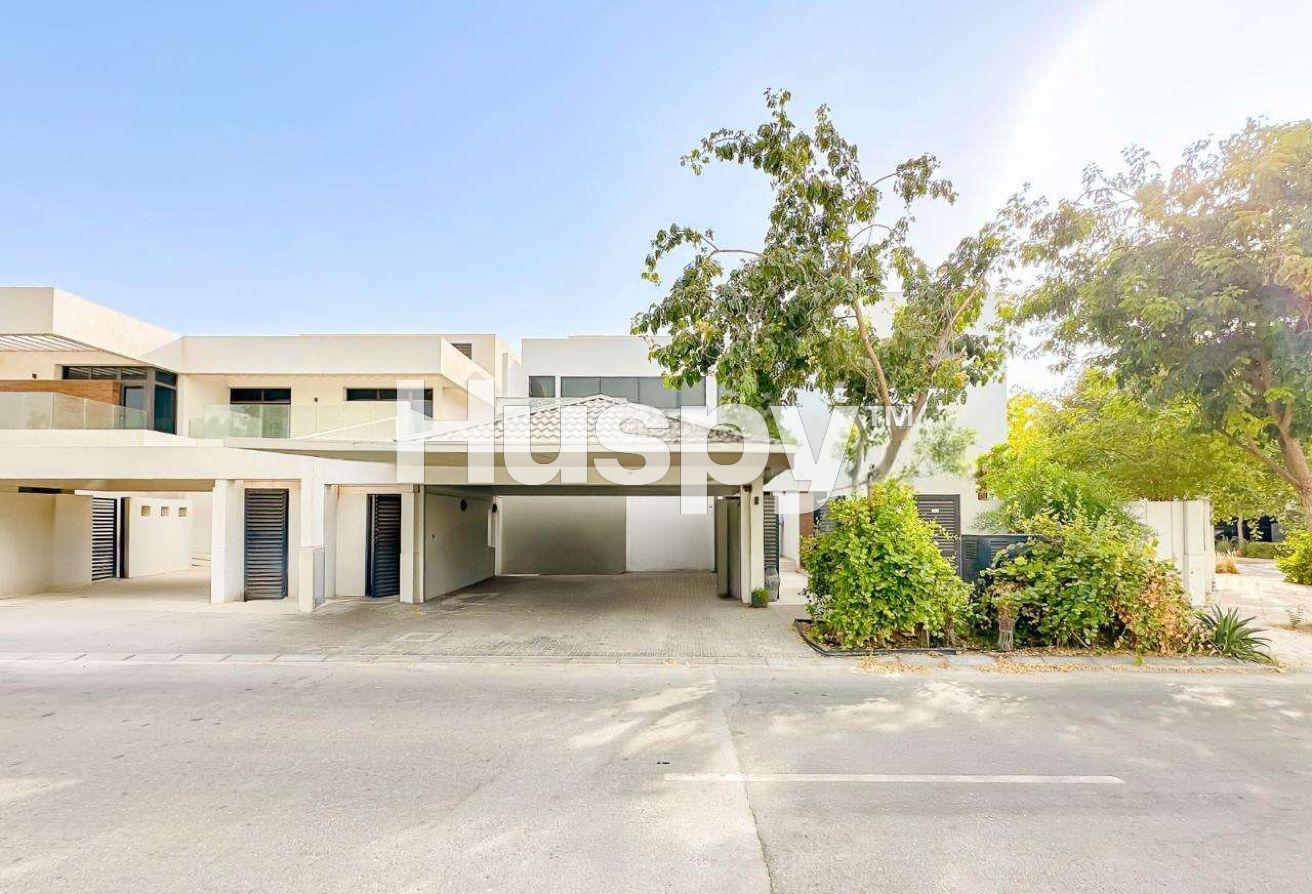Single Row | Corner Unit | Prime Location