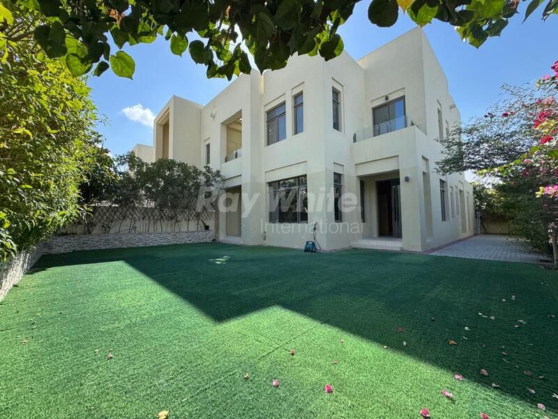 Upgraded Villa |Corner Plot | 3BR+Maid+Study TypeB