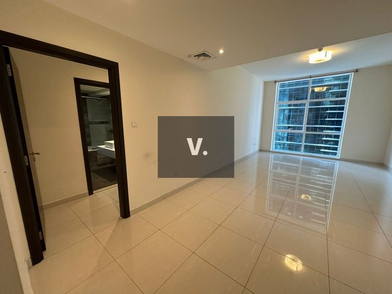 High Floor | Huge Layout | 4 cheques |Unfurnished