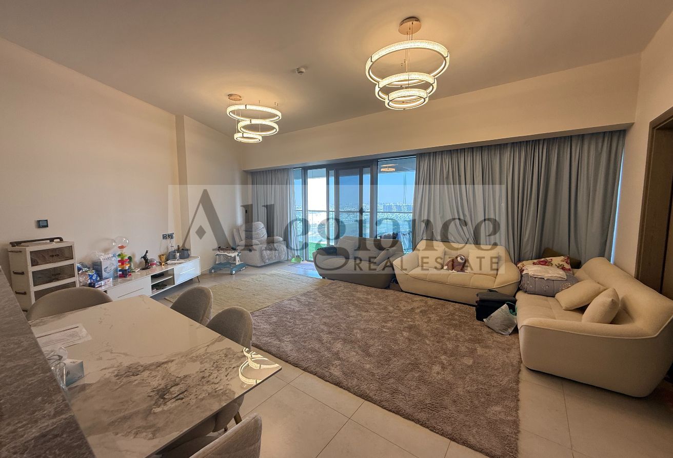 Golf Gate 1BR | Big Layout | Furnished | Vacant