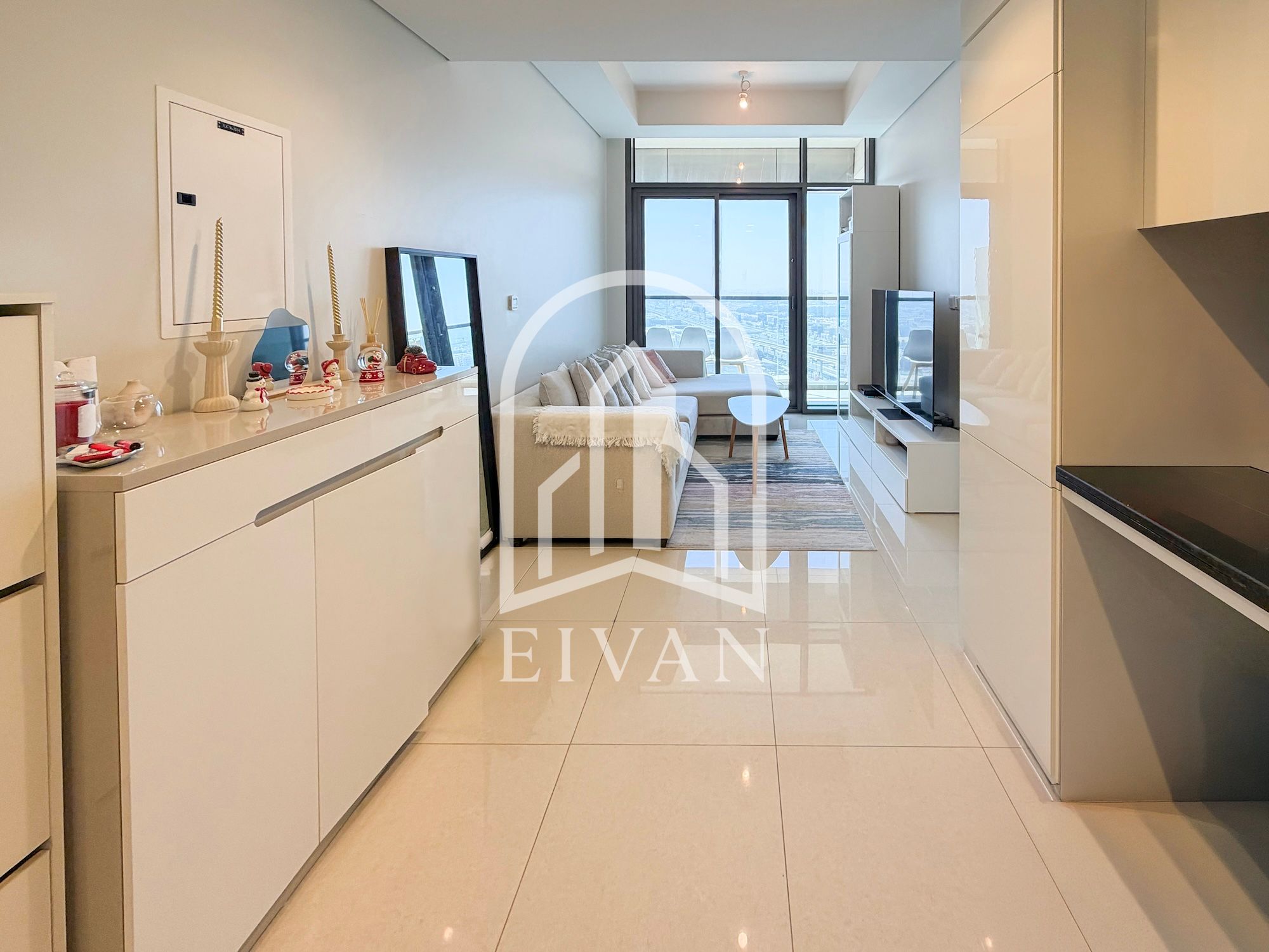 Waterfront 1BR | Canal View | Aykon City