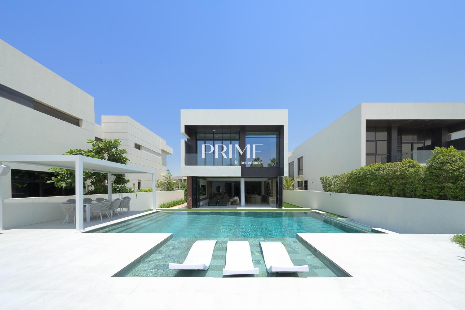Turnkey | Modern | Open Plan | Huge Plot