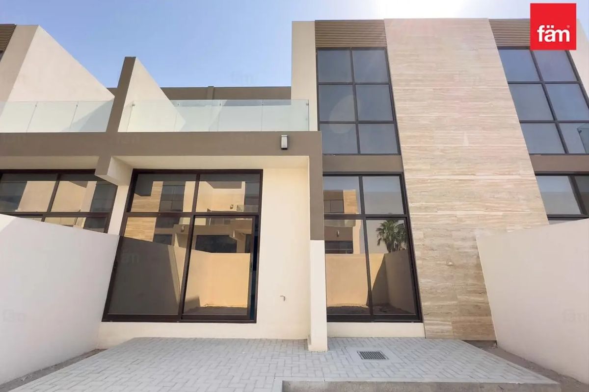 4 Bedroom Townhouse For Rent | Community View