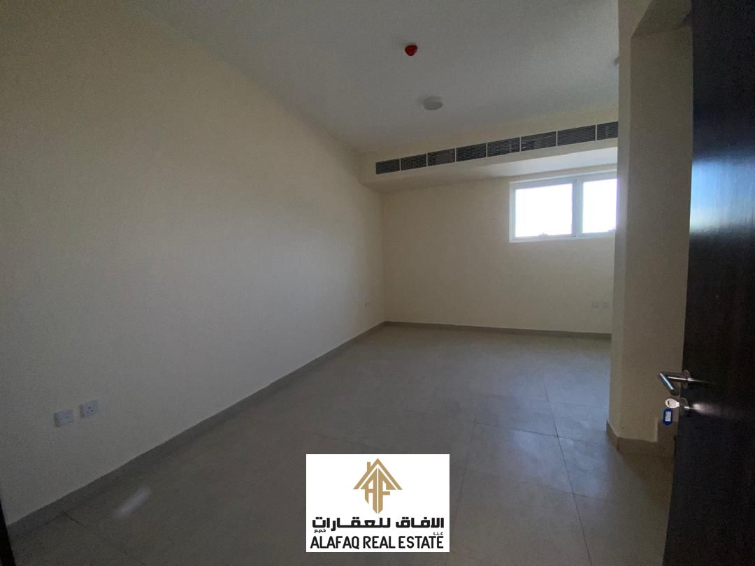 Spacious 3BR Duplex | 2 Kitchens | Near MBZ Road | AED 60K | 4 Payments