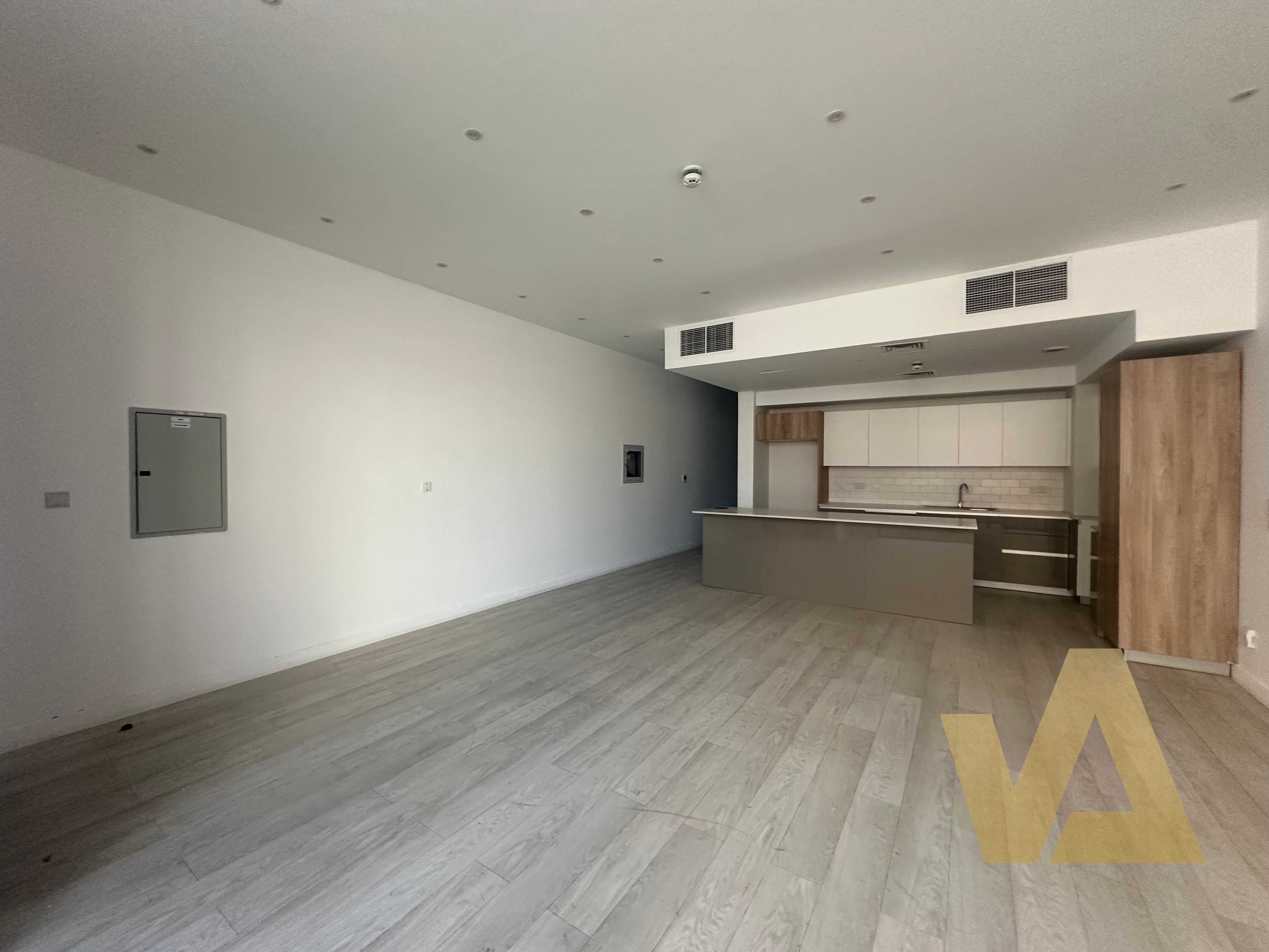 Fully new | highs celling | Fully modern