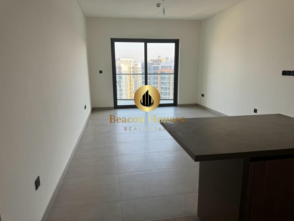 WATERFRONT LIVING | ELEGANT 1BR | READY & VACANT