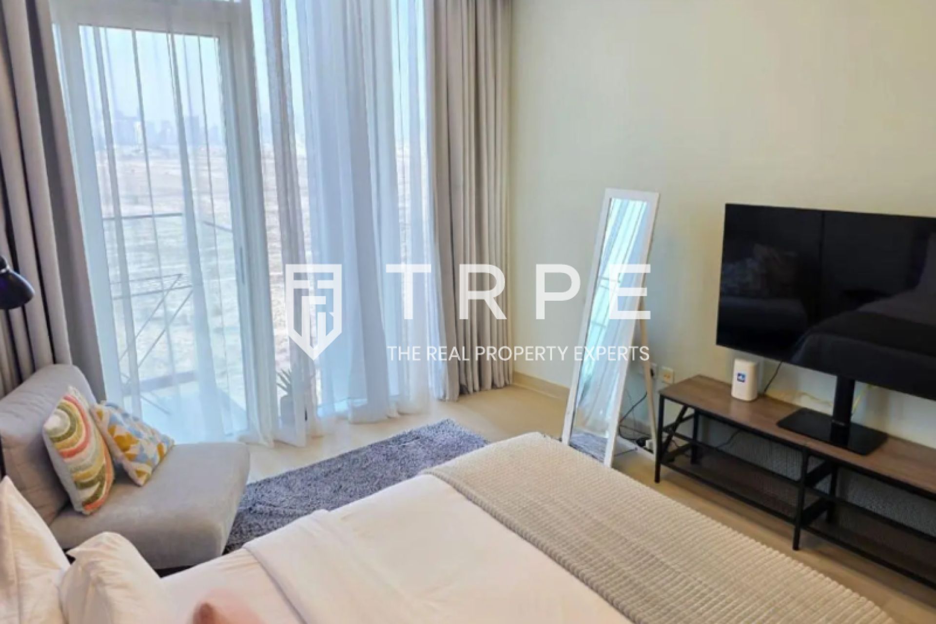 Payable in 12 Cheques | Furnished | Vacant