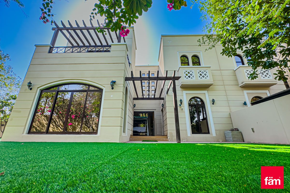 Huge Corner Plot 4br Salam W/ Large Driveway