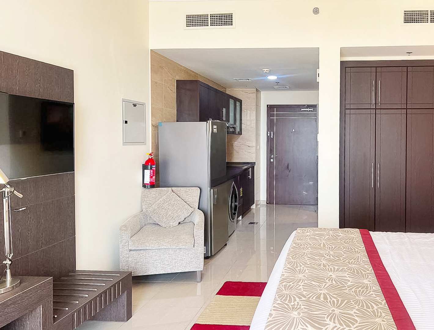 FULLY FURNISHED | MONTHLY OPTION PRICE MAY VARY