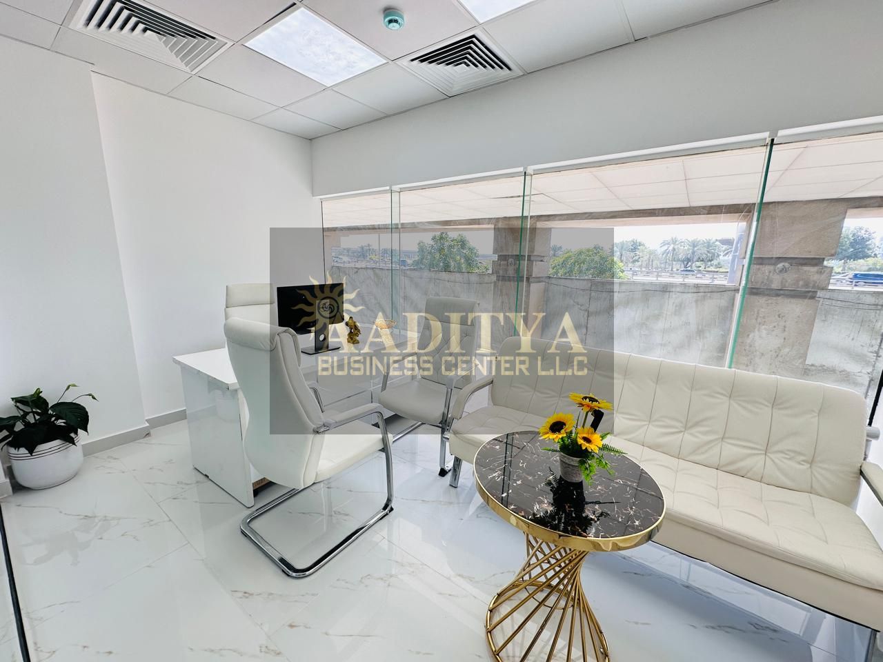 Spacious office | Bank account assistance |Free Amenities