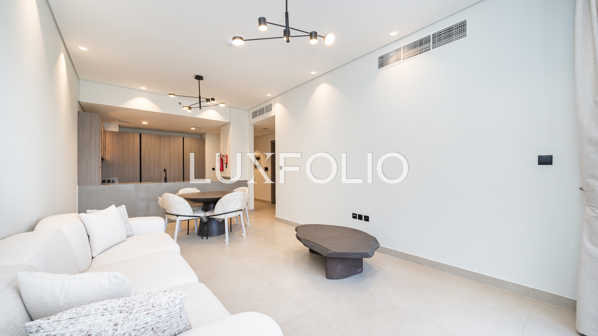 Fully Furnished | Corner Unit | Maid Room
